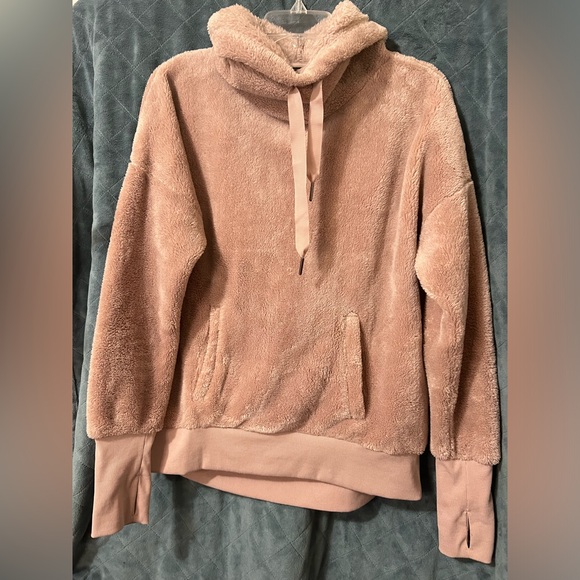 Women's Sherpa Fuzzy Blush Pink Hoodie Mondetta Brand Size Medium - Picture 1 of 9